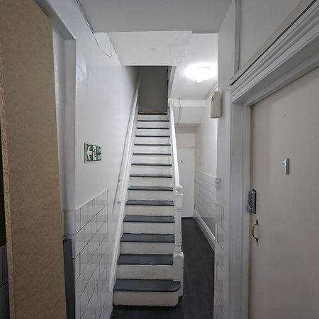 Inner-City Apartments - Basic Amenites Cardiff Kültér fotó
