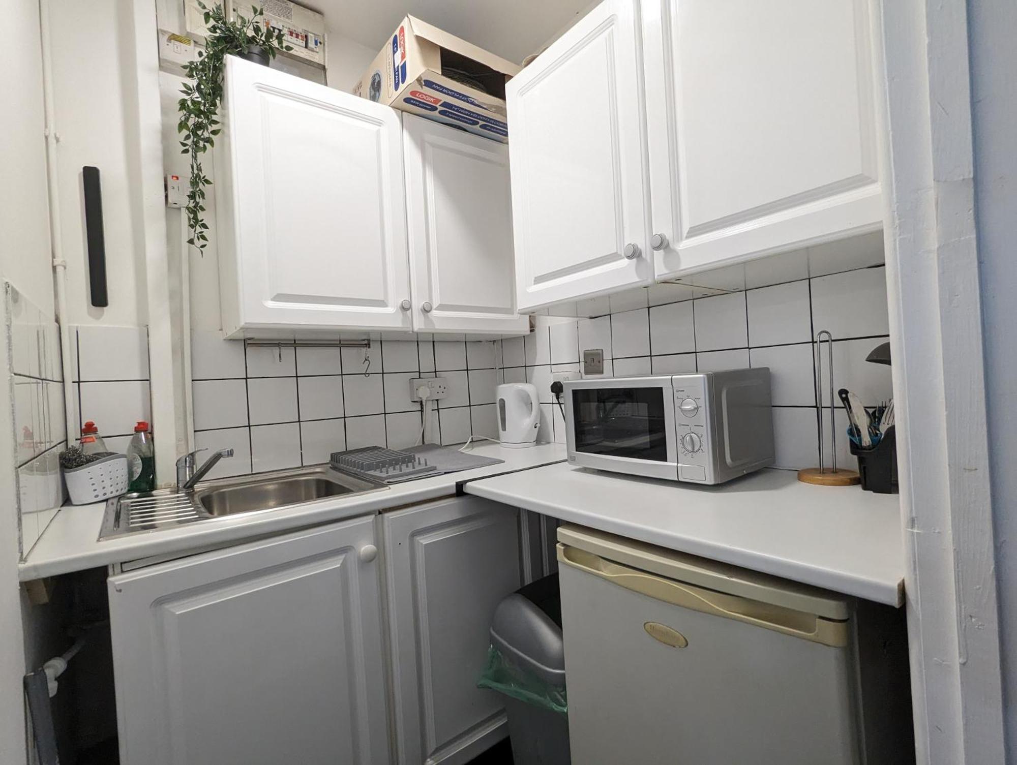 Inner-City Apartments - Basic Amenites Cardiff Kültér fotó
