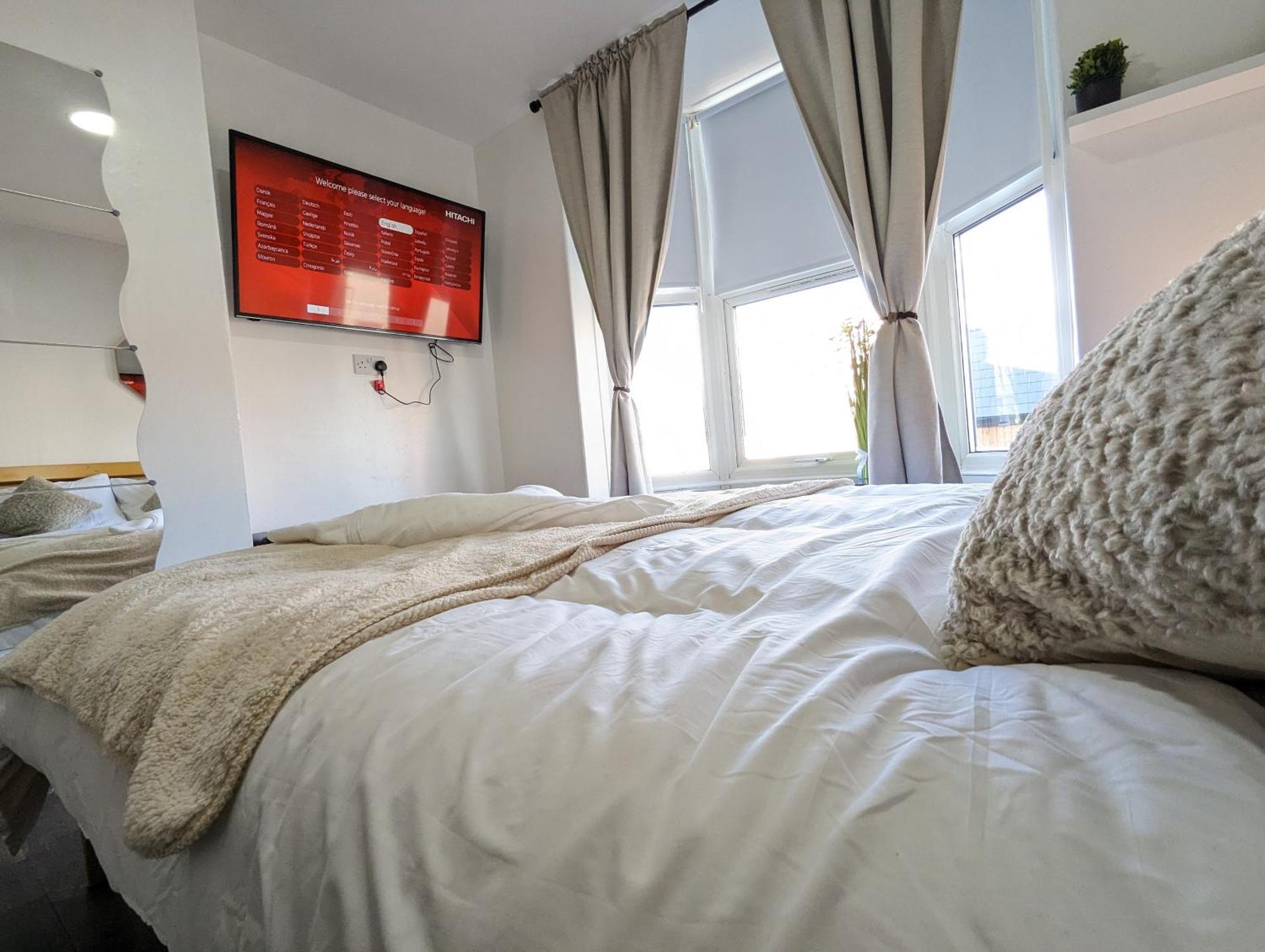 Inner-City Apartments - Basic Amenites Cardiff Kültér fotó