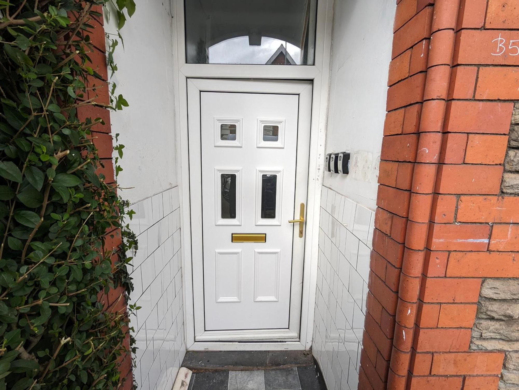 Inner-City Apartments - Basic Amenites Cardiff Kültér fotó